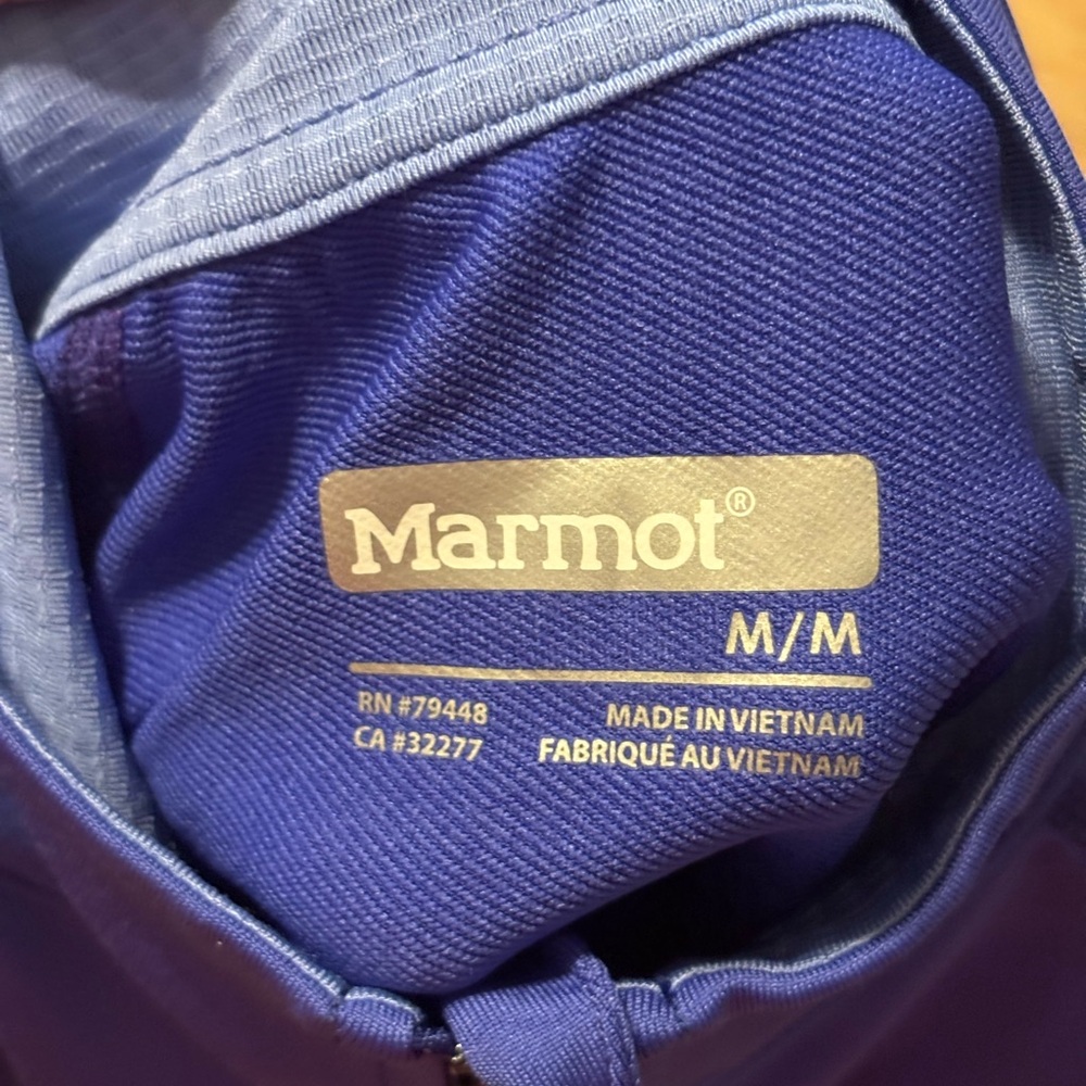 🚩SOLD 🚩Marmot Women's cornflower Blue thumb hole 1/2 zip jacket size Medium - Picture 2 of 8